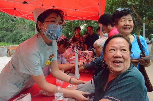 天津中都白癜风医院进社区举办大型公益义诊活动